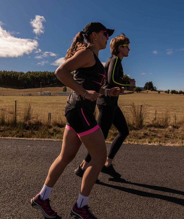Women's Motion 2.0 Short - Black/Pink